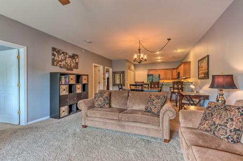 Apartamento Idyllic Camdenton Condo With Community Pool And Lake!