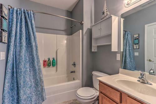 Apartamento Idyllic Camdenton Condo With Community Pool And Lake!