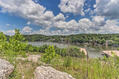 Apartamento Idyllic Camdenton Condo With Community Pool And Lake!