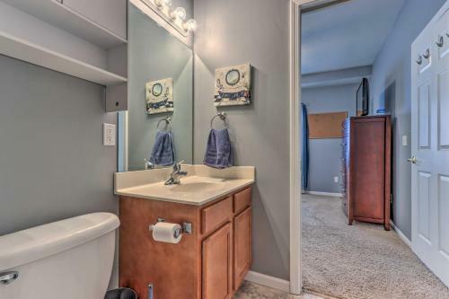 Apartamento Idyllic Camdenton Condo With Community Pool And Lake!