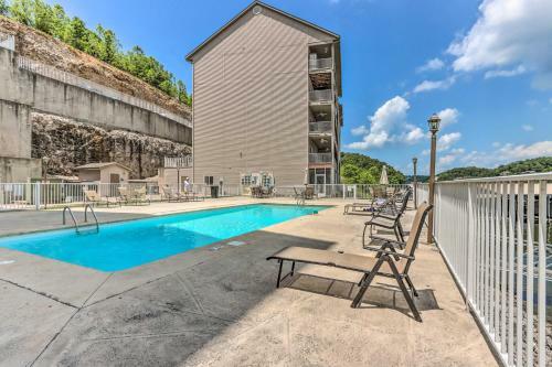 Apartamento Idyllic Camdenton Condo With Community Pool And Lake!