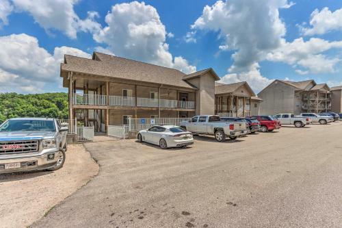 Apartamento Idyllic Camdenton Condo With Community Pool And Lake!