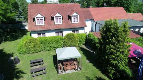 Hostal Pension Zum Lindeneck