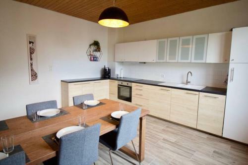 Fantastic Apartment In Enchanting Neighbourhood