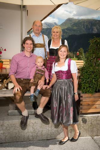 Hotel Gasthaus & Pension Alphorn
