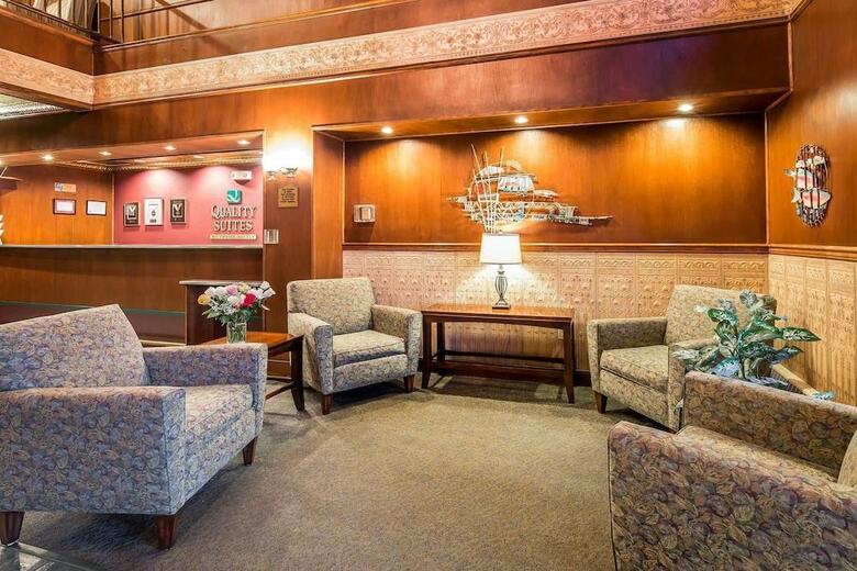 Hotel Quality Suites Historic Downtown