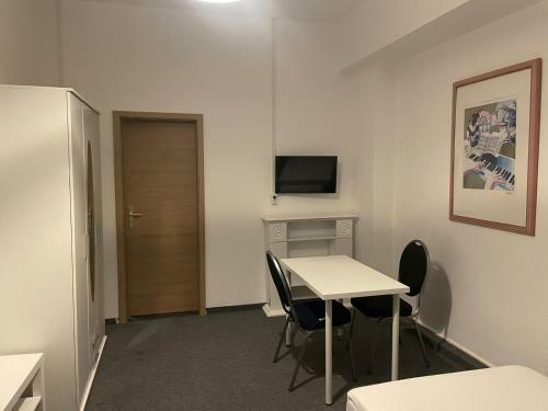 Hostal Pension - A2 Rothensee / Magdeburg