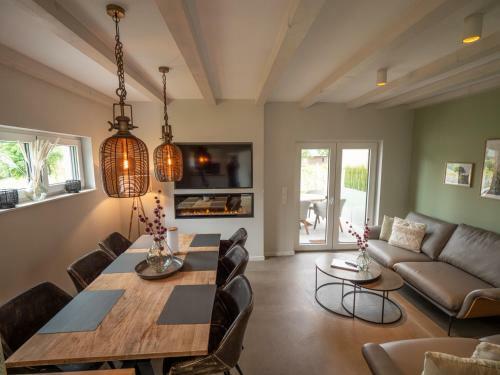 Ferienhaus Mit Whirlpool Und Sup Am Plauer See