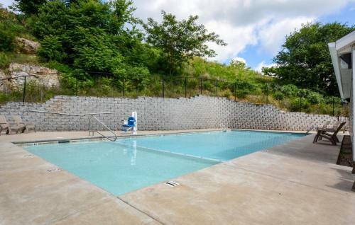 Apartamento Tranquil Two - This Is 2 Condo's Next To Each Other - Share The Patio - Pool!