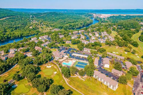Couples Paradise & Retreat On The 18th