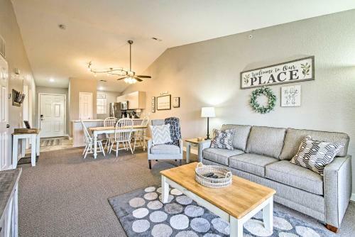 Apartamento Waterfront Branson Escape With Private Balcony!