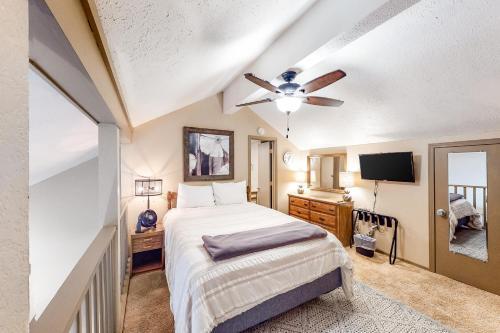 Fall Creek Resort & Pond View Retreat