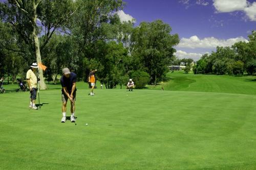 Motel Commercial Golf Resort