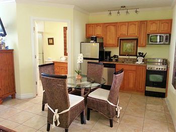Hotel Tropical Beach Resorts - Sarasota