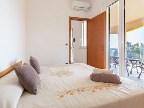 Villa Stellar Apartment In Realmonte With Shared Swimming Pool