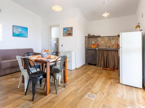 Villa Stellar Apartment In Realmonte With Shared Swimming Pool