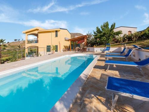 Villa Stellar Apartment In Realmonte With Shared Swimming Pool