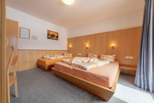 Bed & Breakfast Garni Froy