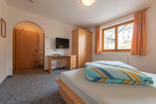 Bed & Breakfast Garni Froy