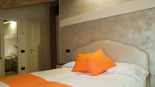 Hostal Duomo Attic (rooms)
