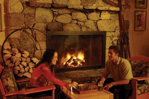 Hotel Lake Louise Inn