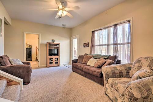 Lakefront Home On Table Rock With Fire Pit And Grill!