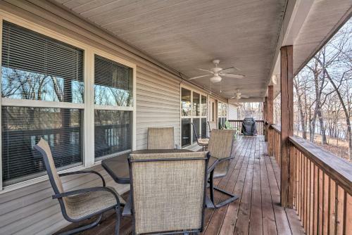 Lakefront Home On Table Rock With Fire Pit And Grill!