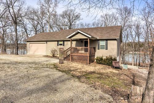 Lakefront Home On Table Rock With Fire Pit And Grill!