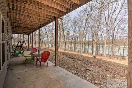 Lakefront Home On Table Rock With Fire Pit And Grill!
