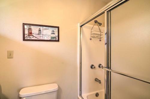 Table Rock Lakefront Getaway With Private Swim Dock!