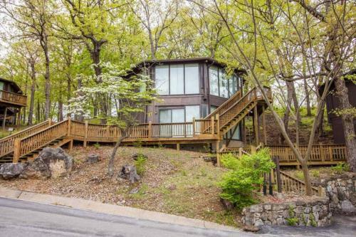 Unit 17 - Treetop 2 Bedroom Villa