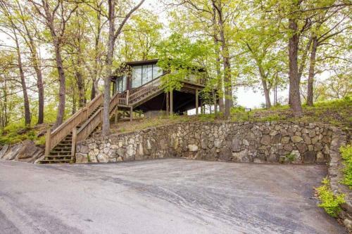 Unit 23 - Treetop 2 Bedroom Villa