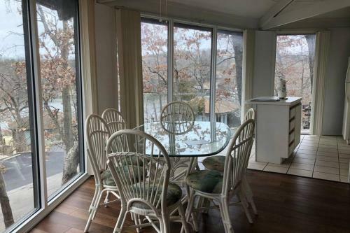 Unit 23 - Treetop 2 Bedroom Villa