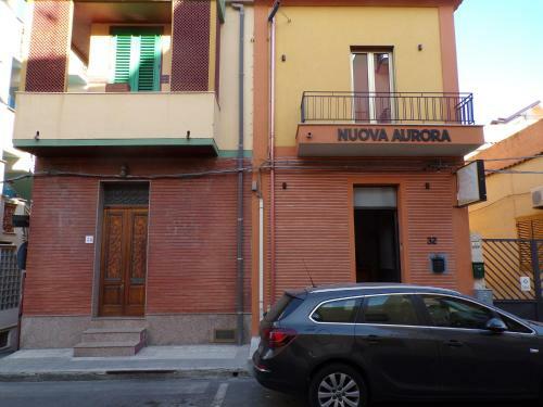 Hostal Nuova Aurora Rent Rooms