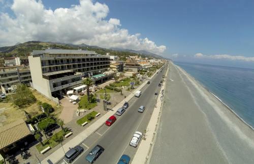 Main Palace Hotel