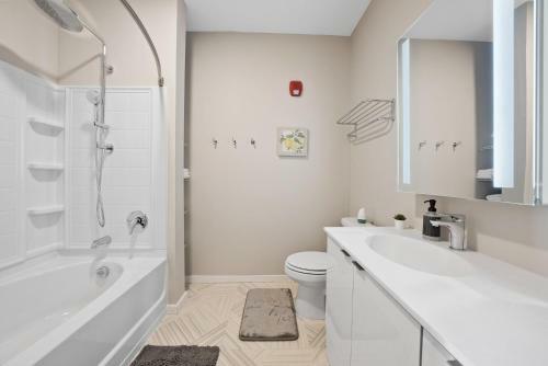 Upscale Stay With Amenities Galore 348
