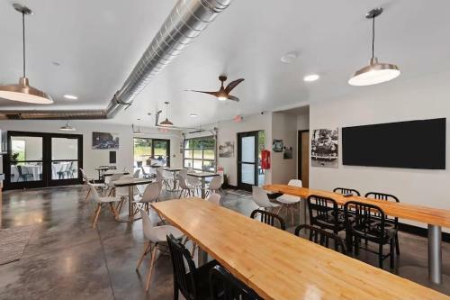 Sleeping Pod#6 Is Ready For Your Adventure