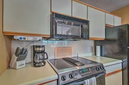 Apartamento Osage Beach Condo With Pool And Lake Ozark Views!
