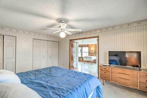 40-acre Poplar Bluff Nature Lovers Paradise!