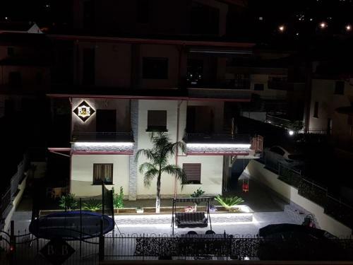 B&B Golden House