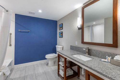 Hotel Comfort Suites St Louis - Sunset Hills