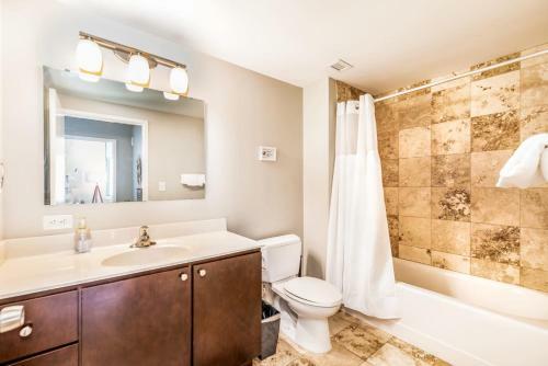 Apartamento Jacuzzi In The Sky Luxe Condo By Cozysuites