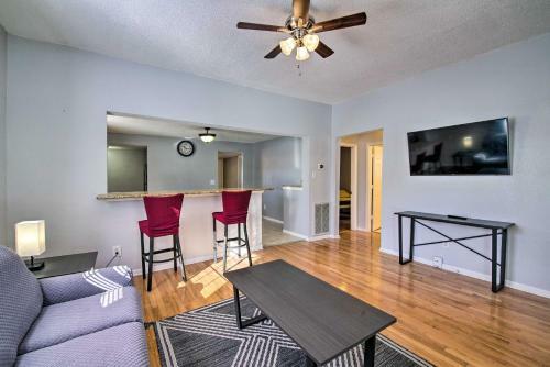 Bright And Cozy Springfield Home With Large Yard!