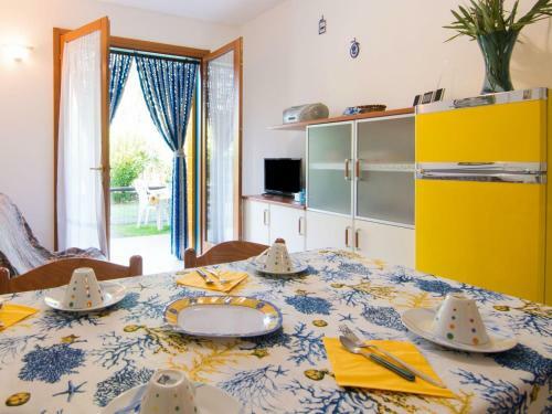 Delightful Holiday Home In Rosolina With A Shared Pool