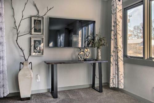 Cozy Choteau Home With Fire Pit, Grill, Yard!
