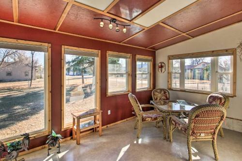 Cozy Choteau Home With Fire Pit, Grill, Yard!