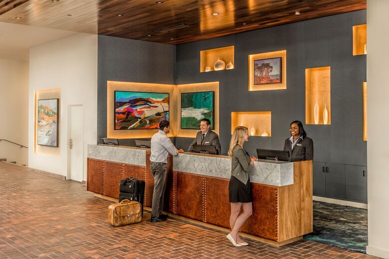 Portola Hotel & Spa
