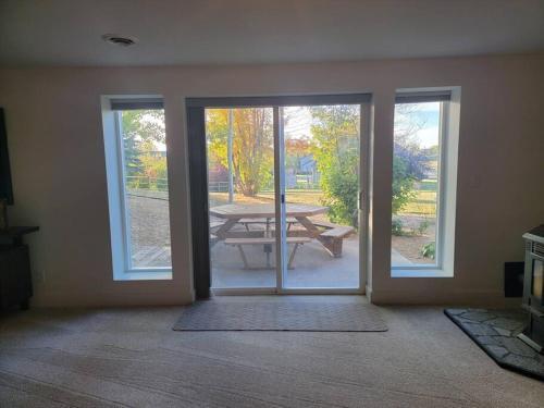 Among The Aspens Family Cottage