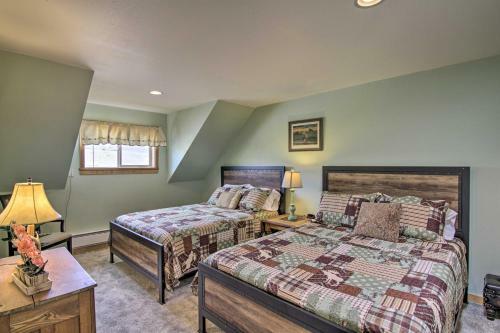 Airy Emigrant Townhome With Sweeping Mtn Views!