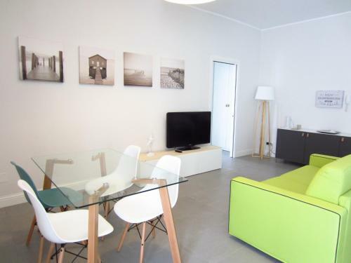 New & Modern Apartment On The Sea